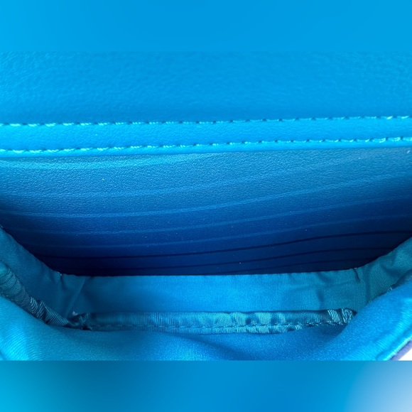 The Little Mermaid 🧜🏻♀️ Backpack - Picture 9 of 11